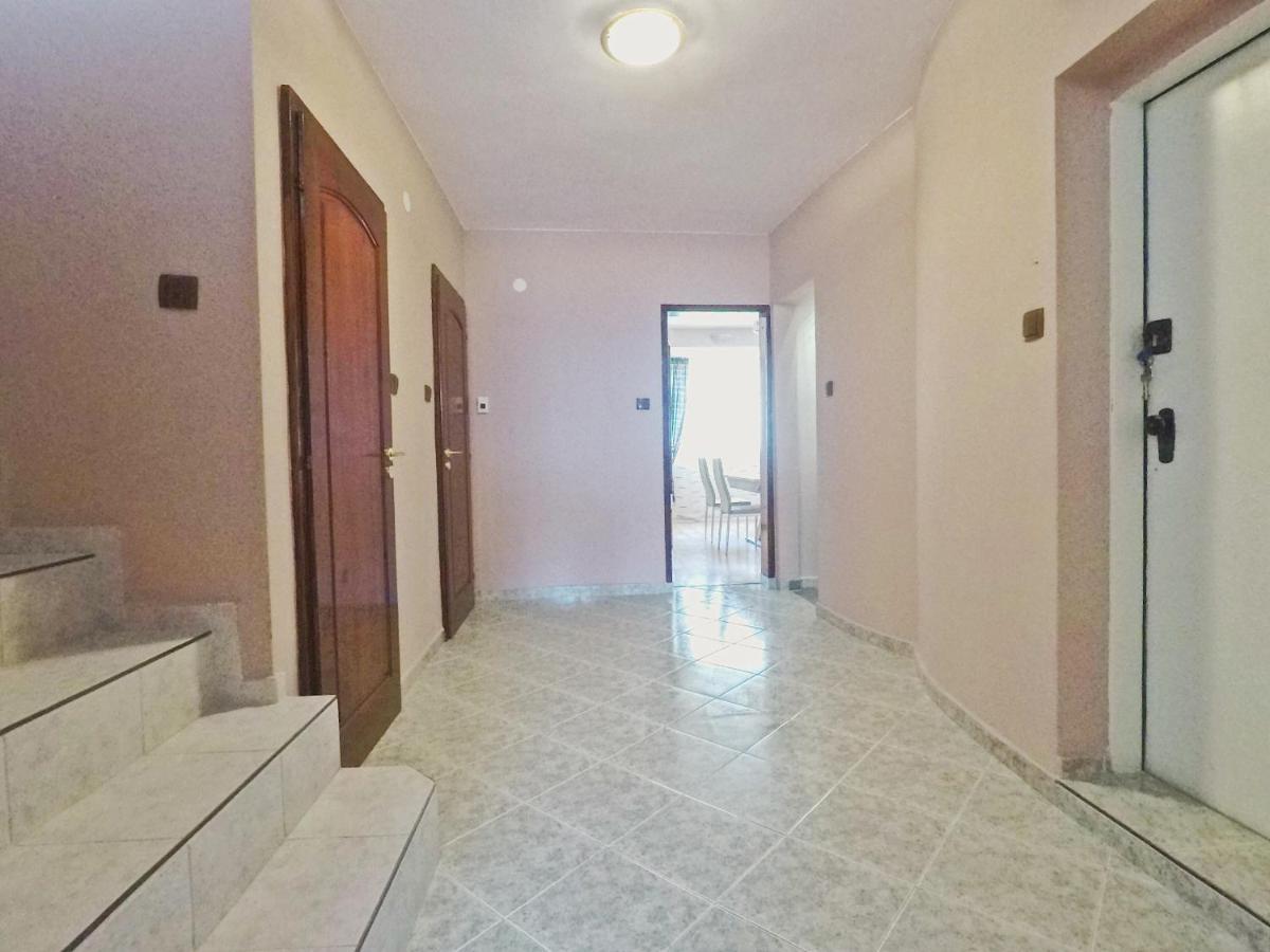 Spacious And Bright Maisonette Varna Center Exterior foto